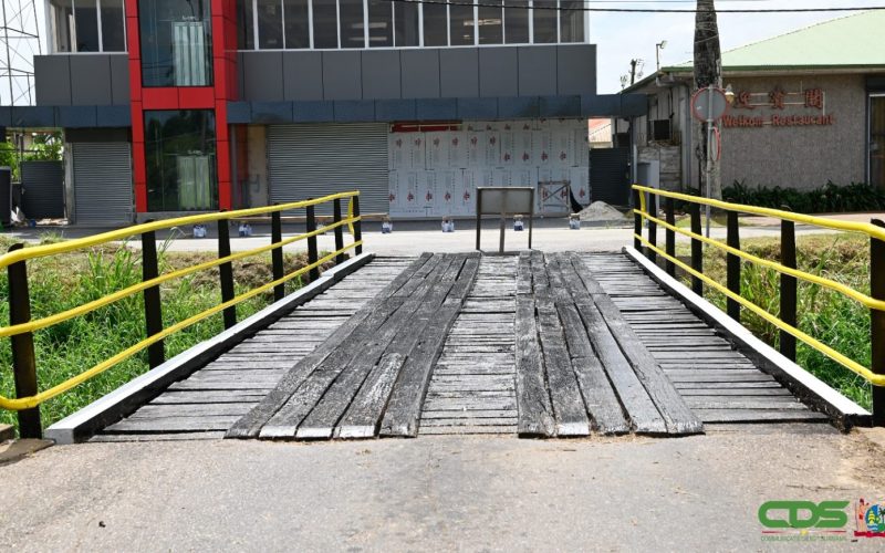 Verbindingsbrug tussen Pluto- en David Simonsstraat is gerepareerd