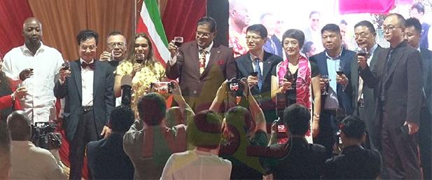 10 keer grootschalige viering van het Chinese Nieuwjaar in Suriname