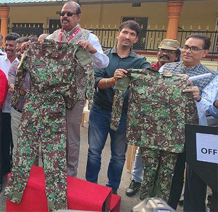 India doneert 5.000 militaire uniformen aan Suriname