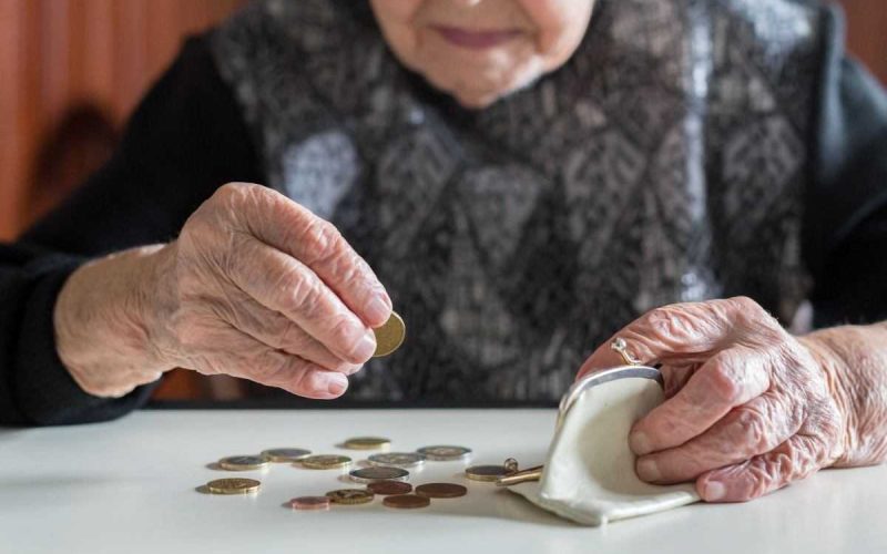 Inbraak in pensioenkantoor; aanzienlijke som geld geborgen