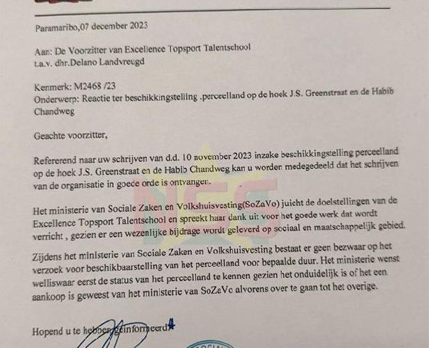Gajadien is bereid af te treden als minister Landvreugd na problemen rondom het terrein.