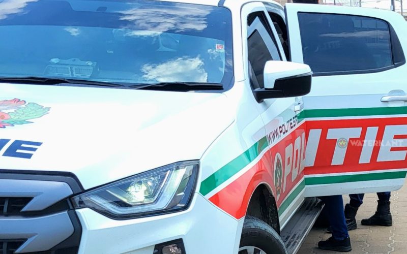 Weerloze 65-jarige vrouw op klaarlichte dag door bromfietser overvallen