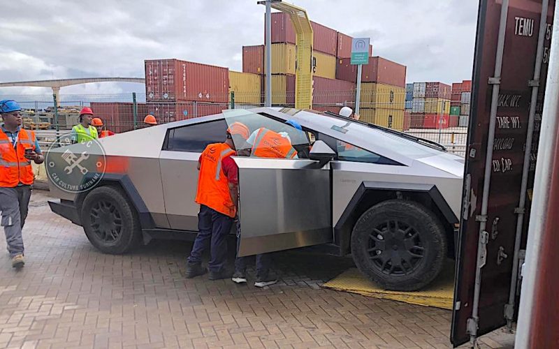 Tesla Cybertruck gearriveerd in Suriname