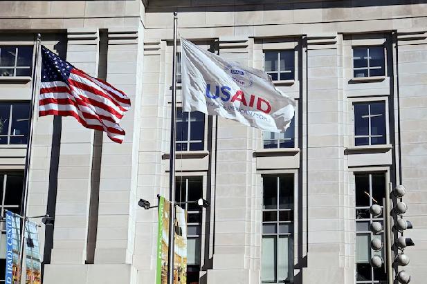 Trumps afbouw van USAID belemmert zuurstof- en hiv-medicatie