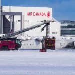 vliegtuigongeluk, Toronto Pearson International Airport, Endeavor Air, CRJ900, luchtvaartveiligheid, hulpdiensten