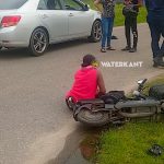 en Vincent van Goghstraat in Suriname: E-bike bestuurster gewond