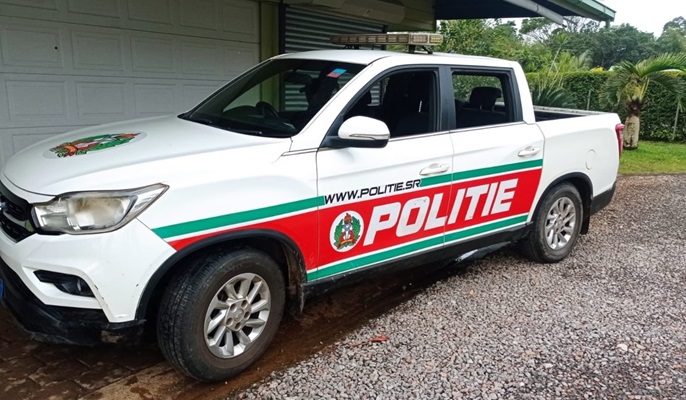 Afbeelding: Politievoerders tijdens een actie in Santodorp
