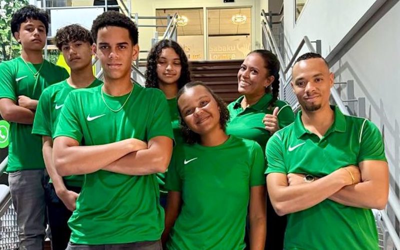 Surinaamse jeugdtennissers voorbereidt op internationaal toernooi in Guatemala
