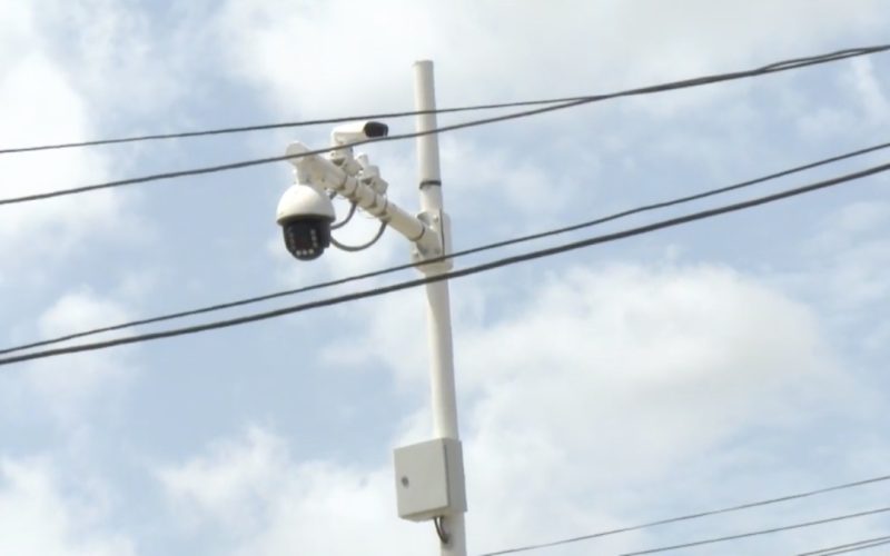 Nickerie krijgt 66 Safe City-camera’s geleverd.