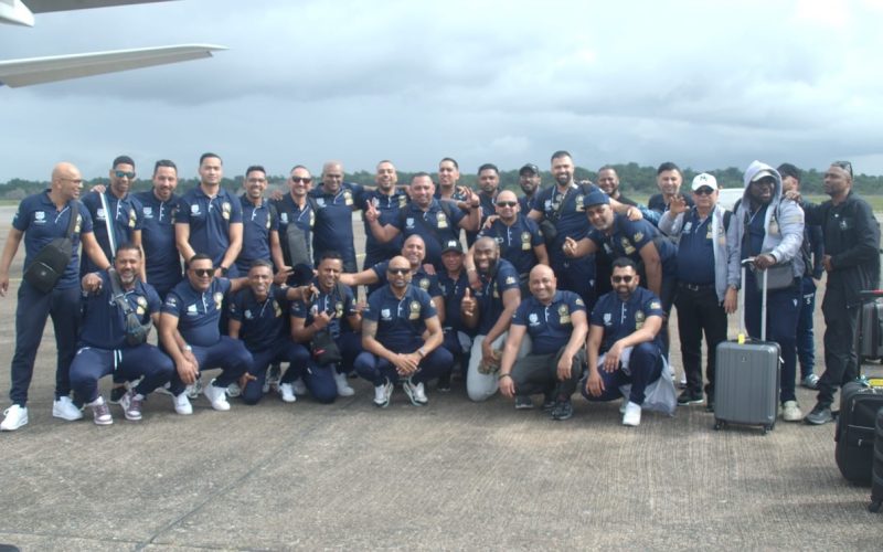Nederlandse veteranen team TAC’90 Acacia De Broeders in Suriname