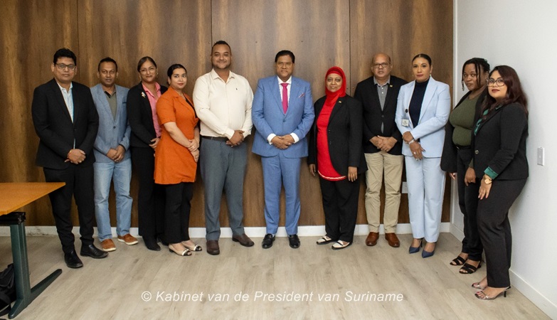 President wil eerste uitbetaling studententoelage eind maart