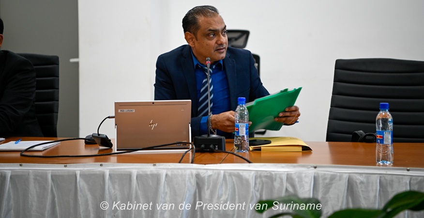 Toekomst van de RGD: Belangrijke Presentatie aan President Santokhi