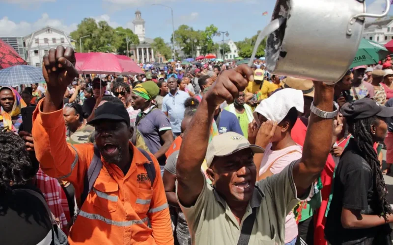 NDP: Suriname zal eveneens opbloeien uit de crisis