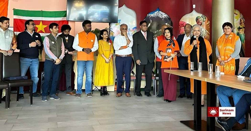 Trilaterale Diasporadag in Almere met focus op verkiezingssteun voor de VHP en versterking van banden binnen de Surinaamse diaspora