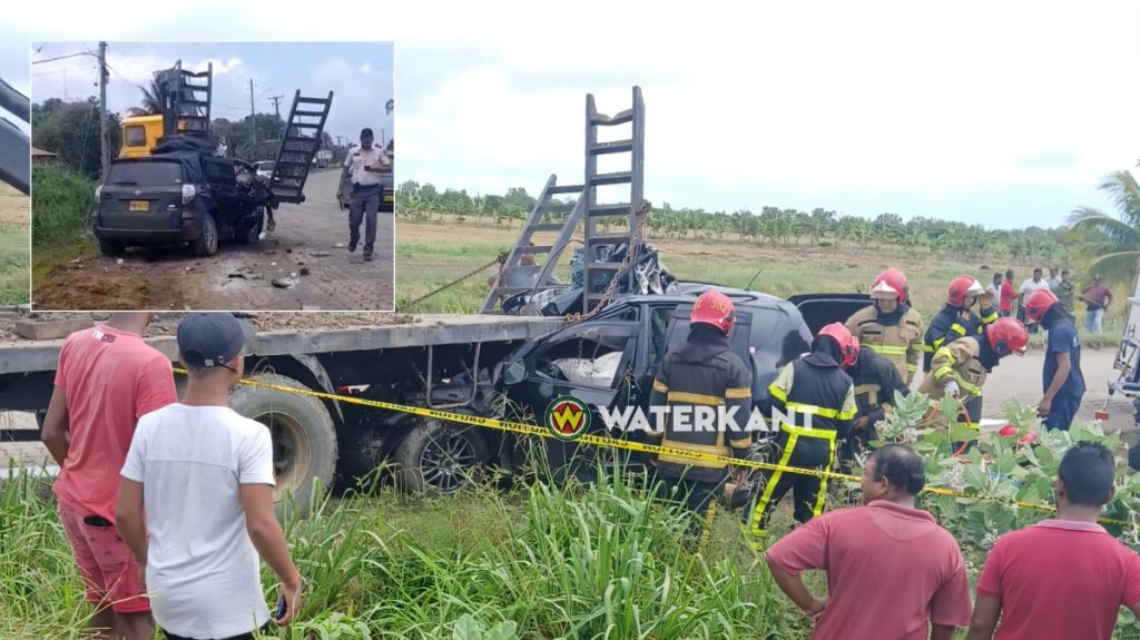 Ernstig ongeval op de Ataoellahweg in Nickerie, bestuurder zwaargewond na botsing.