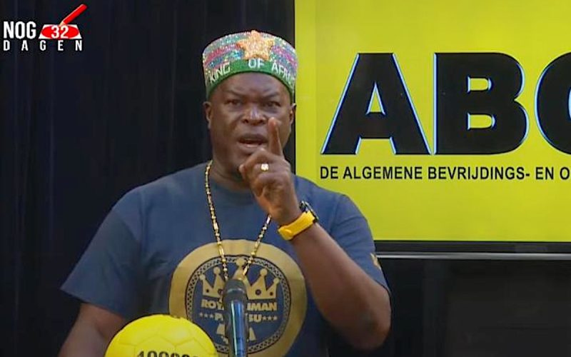 Brunswijk is geïrriteerd over de methode van Raghoebarsing: “Mi ede e weri!”