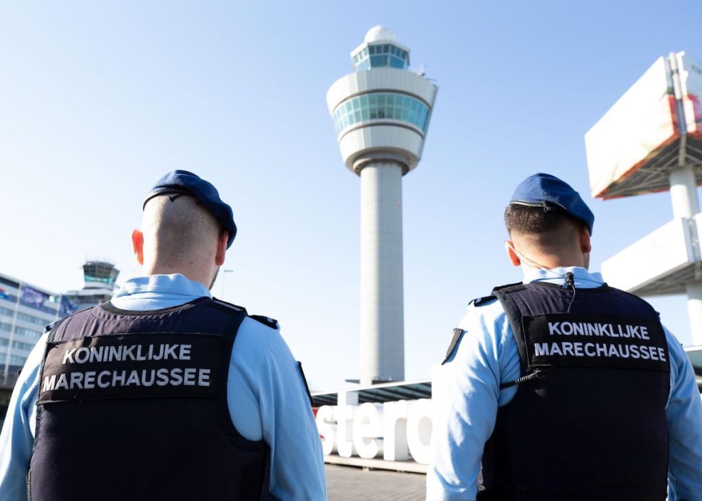 Arrestaties cocaïnesmokkel Schiphol Suriname