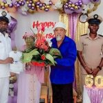 Echtpaar Ramhoe-Nathoe viert 60 jaar huwelijk in Wanica Suriname