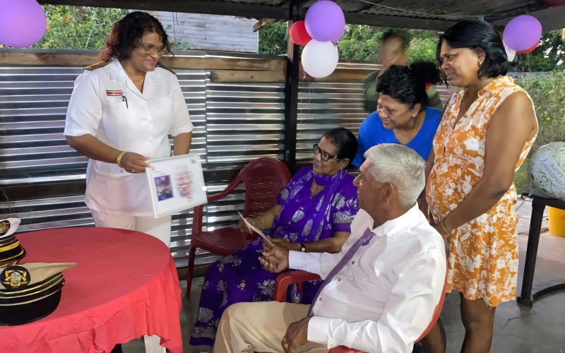 Echtpaar Rampadarath-Bhawanibhiek viert 60 jaar huwelijk