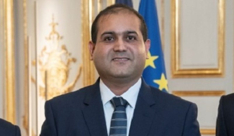 Santokhi aangedaan door het overlijden van ambassadeur Nannan
