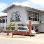 Inbraak bij het commissariaat Paramaribo-Noordoost met verkiezingsmaterialen.