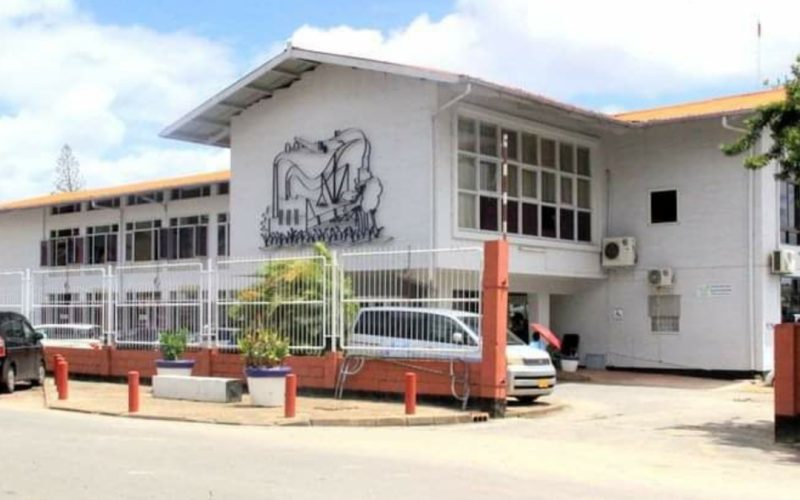 Inbraak in lokaal met stemkistenkisten bij commissariaat Paramaribo – Noordoost
