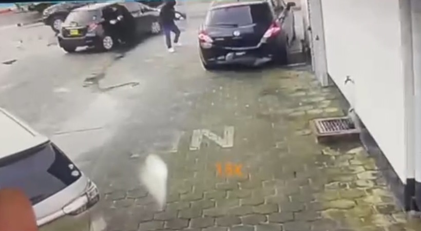 Afbeelding van een van de gewapende daders