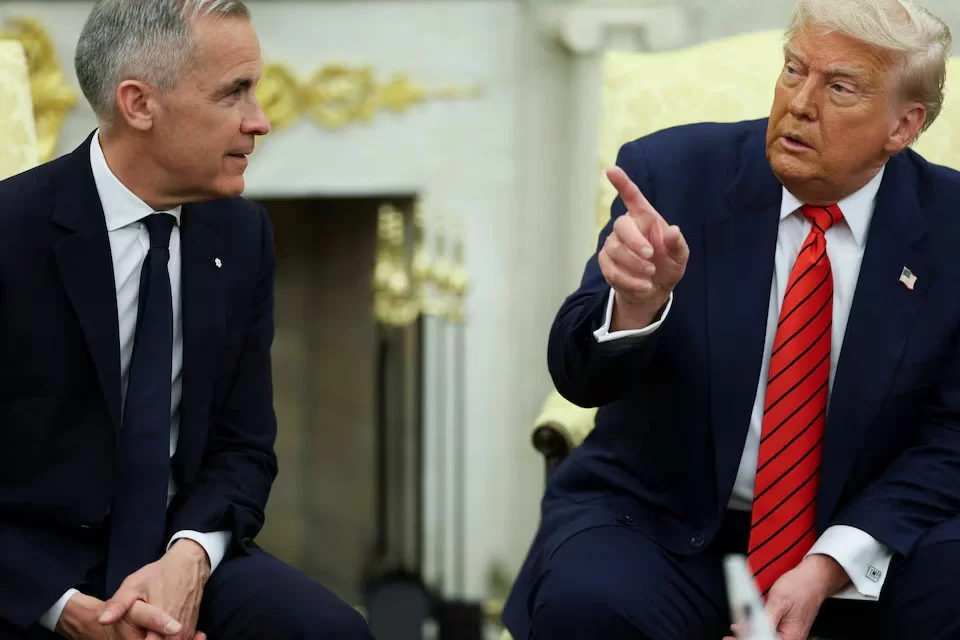 President Trump en Premier Carney tijdens hun ontmoeting in het Oval Office. (Foto: Reuters)