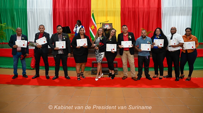 Huldiging van Jubilarissen bij het Kabinet van de President