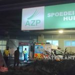 Politie onderzoekt steekpartij op kruising Constant Vredestraat en Narainastraat waarbij man van 51 zwaar gewond raakte.