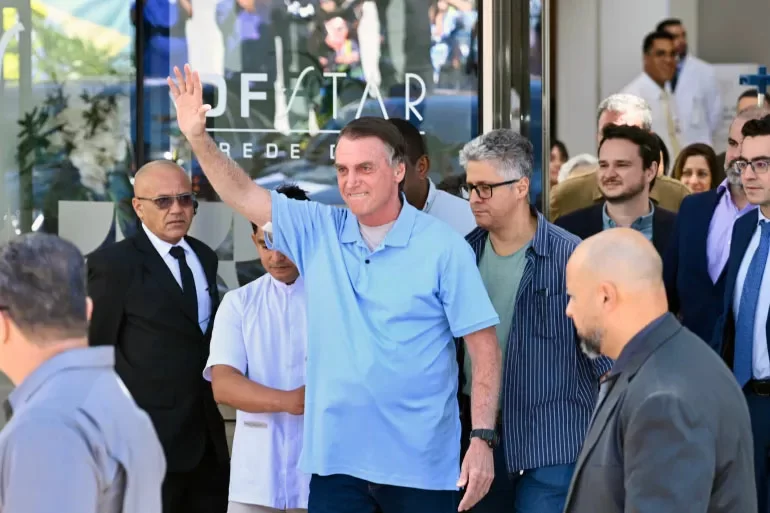 Jair Bolsonaro: Medische Complicaties en Politieke Strijd