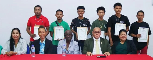 Samenwerking SAO en Staatsolie levert resultaten op: lassers gecertificeerd
