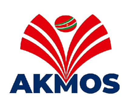 Surinaamse ondernemers bij een bijeenkomst over stemmen, ondernemen en economische ontwikkeling.