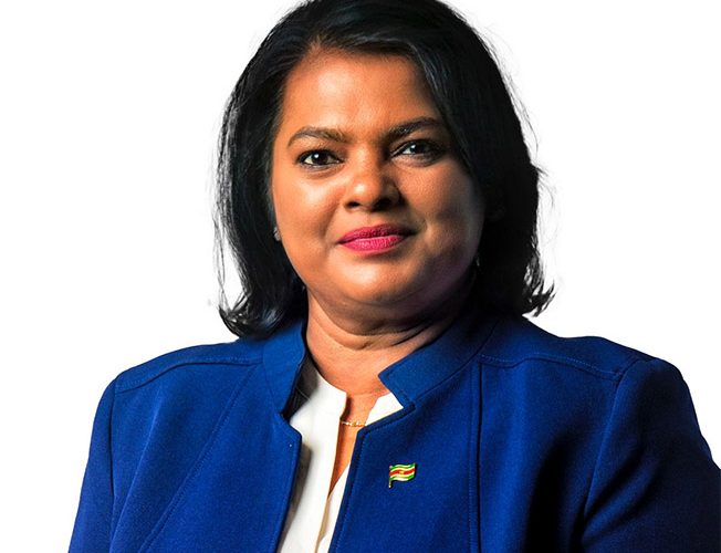 Mathoera voor het presidentschap – Geen enkel-twee met Santokhi