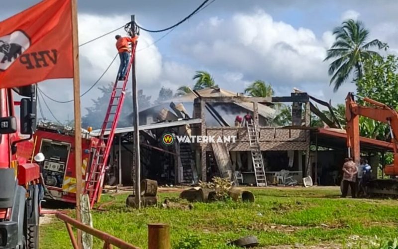 Bovenverdieping van woning aan Wanicaweg verbrand
