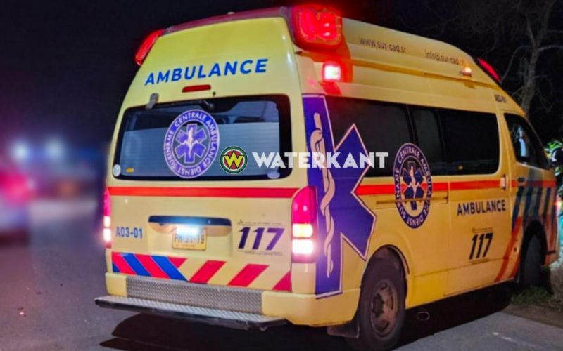 Bromfietser in botsing met andere bromfietser na ontwijken van slang