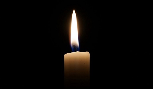 Bromfietsongeluk op Brownsweg waarbij jonge bestuurder PS ernstig gewond raakte en later overleed.
