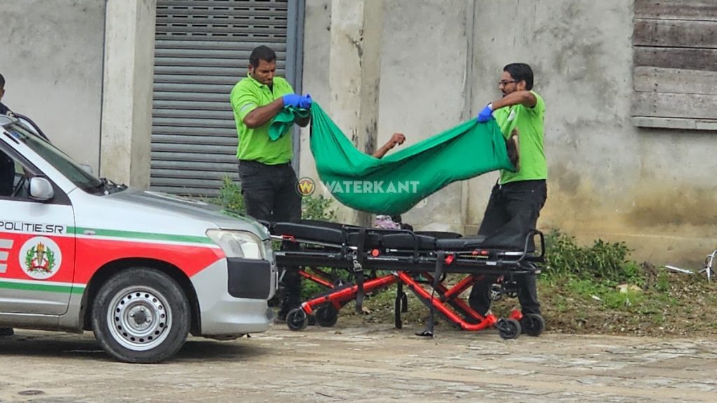 Afbeelding: Ambulance ter plaatse voor medische hulp.