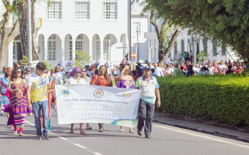 Viering van Internationale Verbondenheid in Paramaribo
