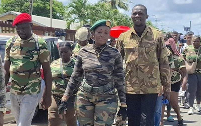 Mijnals diende bezwaar in tegen onrechtmatig gebruik van militaire uniformen door groep van Amafo