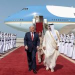Afbeelding van de ondertekening van de overeenkomst in Doha