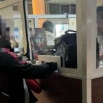 Vier gewapende mannen pleegden een overval bij Jong A Kiem in Suriname. Lees hier wat er gebeurde, wat de politie doet en hoe u kunt helpen bij het onderzoek.