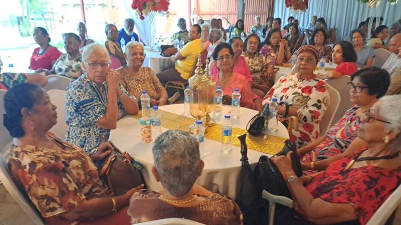 Surinaamse ouderen geëerd met een ontroerende Moederdagviering
