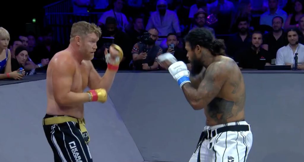Bekijk hier de knock-out van Tyrone Spong tegen Sam Alvey.
