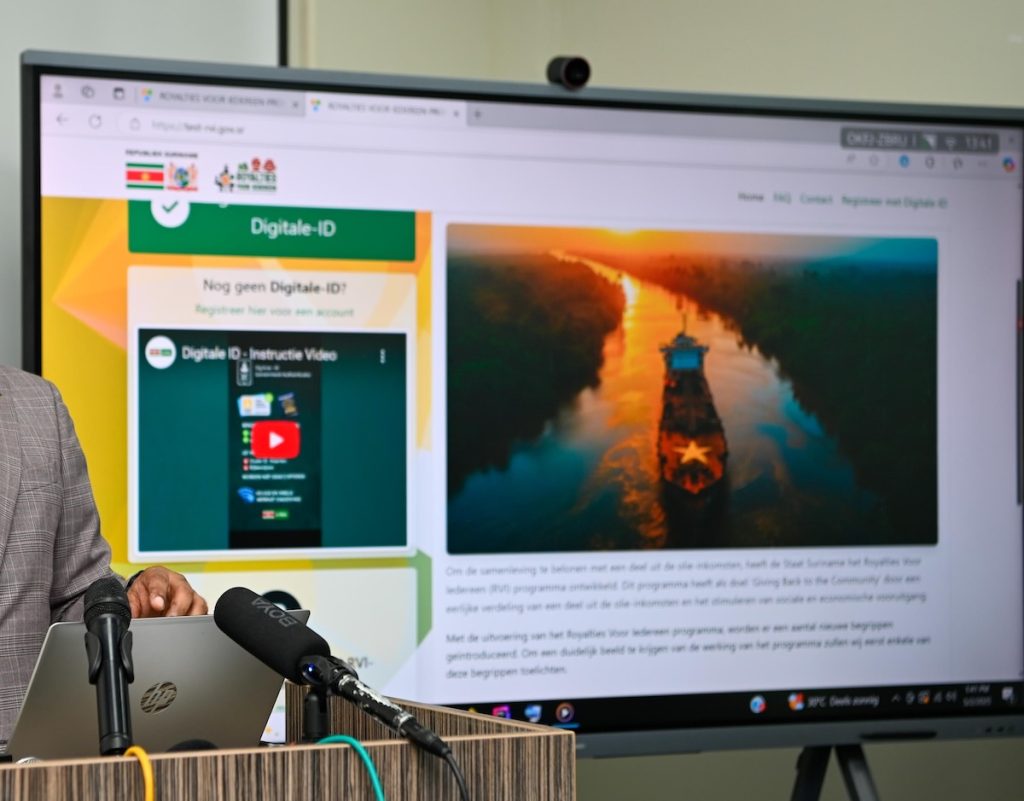 Registreer voor Olie-opbrengsten Via RVI-Website in Suriname